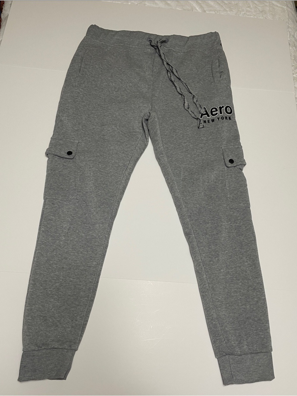 Aeropostale Men Gray Cargo Joggers with Drawstring Waist Sz Large